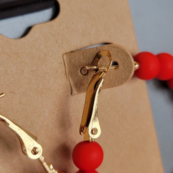 Red Beaded Hoop Earrings Gold Tone Latch Back 1.5" NWT Boho Statement 1980's - Picture 4 of 7